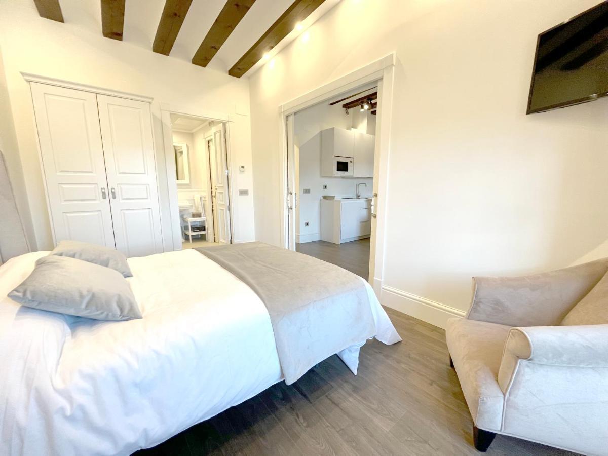 Apartamentos El Mirador Del Poeta سلامنكا الغرفة الصورة