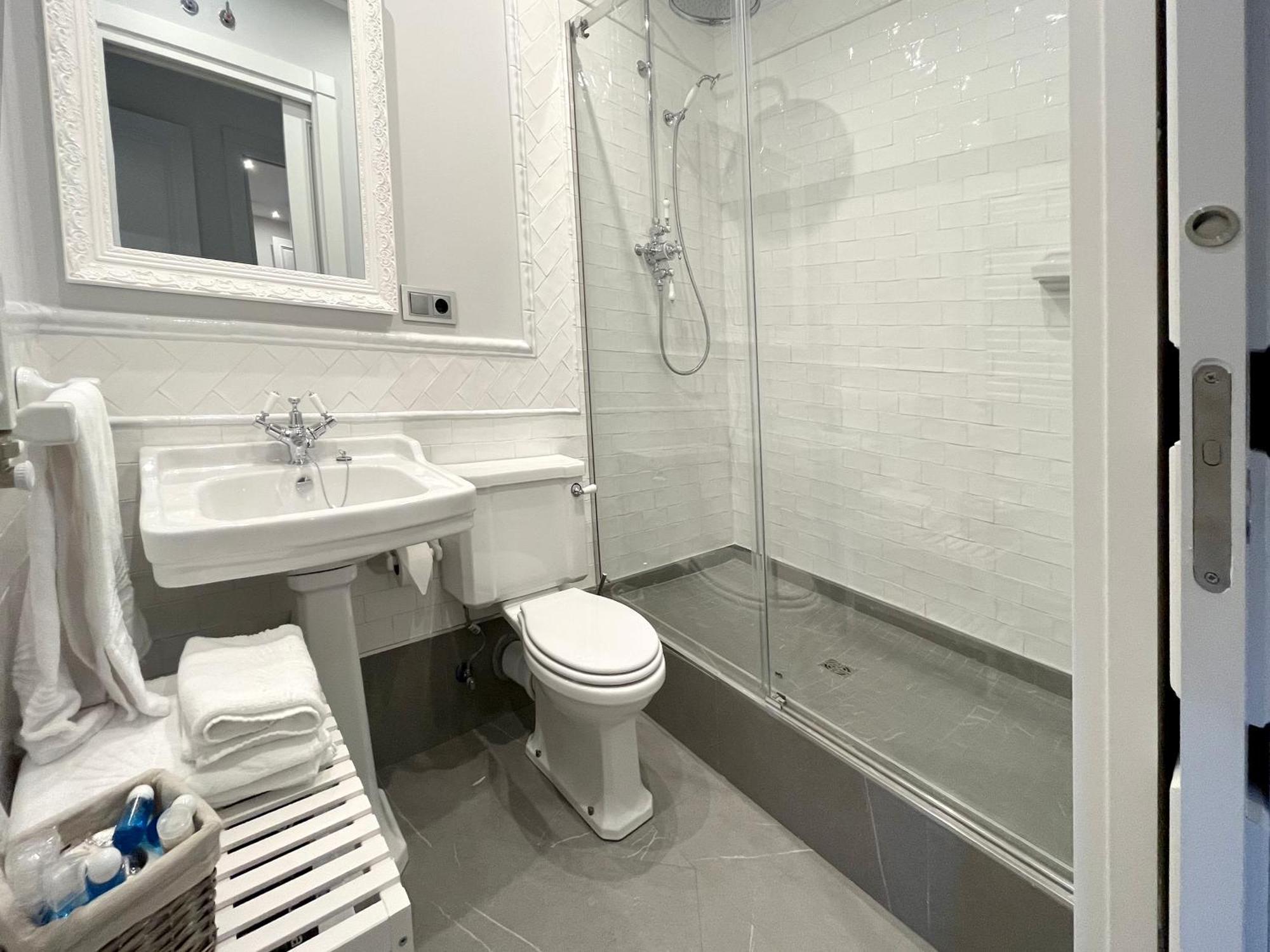 Apartamentos El Mirador Del Poeta سلامنكا الغرفة الصورة